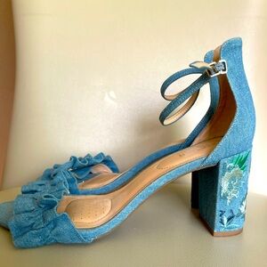 Denim block heel sandals with floral design. Size 10